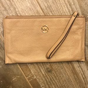 Michael Kors tan and gold clutch
